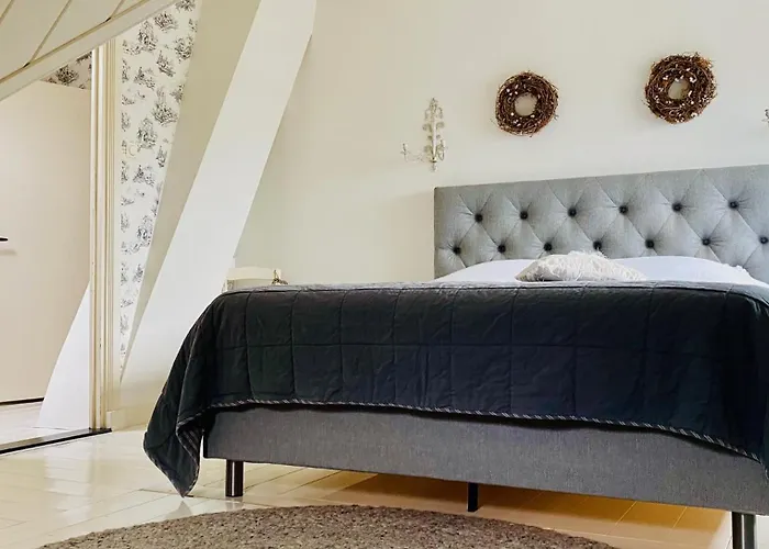 T HeerenhuysBed and Breakfast